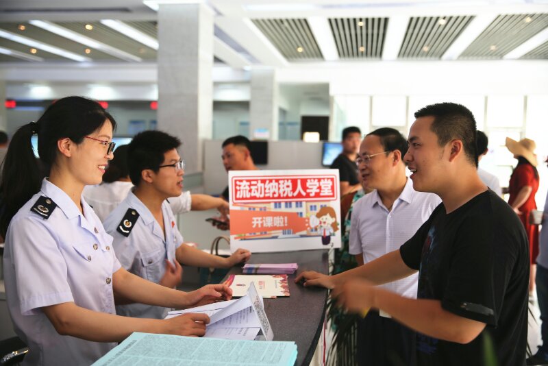 春风送暖入港城——连云港市赣榆区税务局开设“流动纳税人学堂”赋能社会经济咨询服务纪实